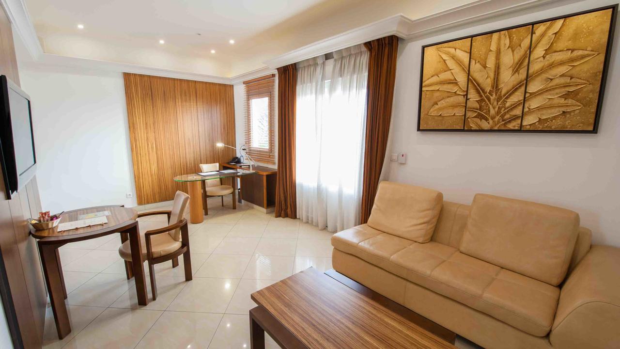 Nomad Suites Residence Libreville Exterior photo